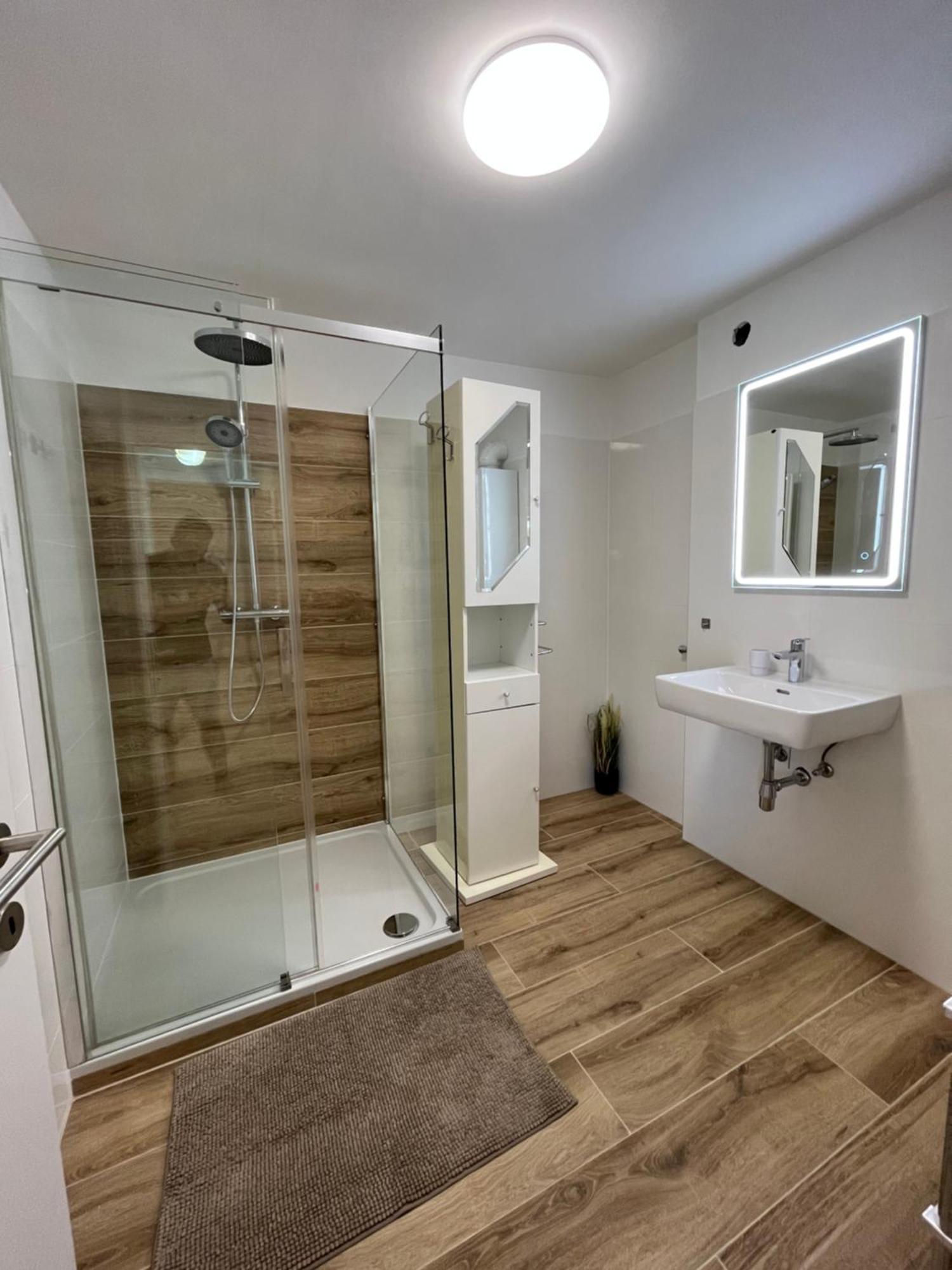 Appartement Traum Mit Pool+balkon *